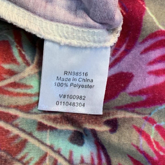 Very colorful, lightweight top, by Coldwater Creek, size XXL (20). - Picture 7 of 7